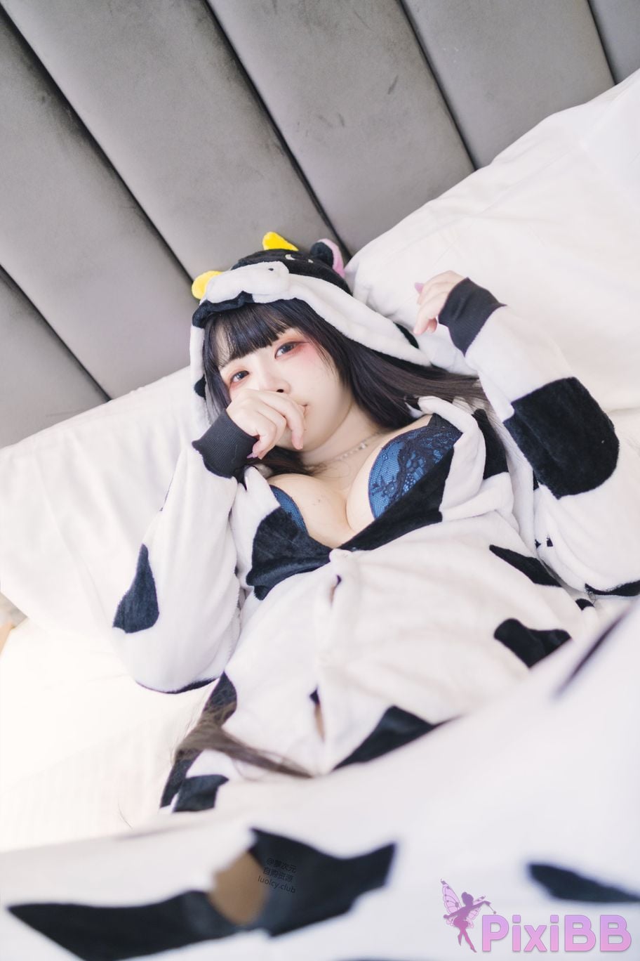 Cosplayer Luoluo Raku 8K dairy cow Milky PixiBB.COM 010