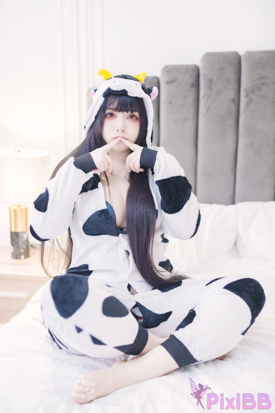 Cosplayer Luoluo Raku 8K dairy cow Milky PixiBB.COM 014