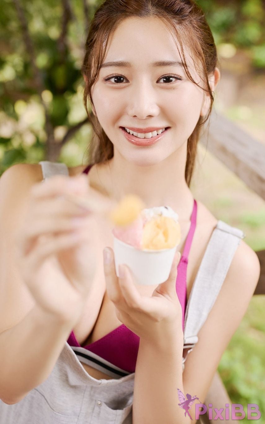 Japanese Idol Saito Yasuyo invincible goddess PixiBB.COM 012