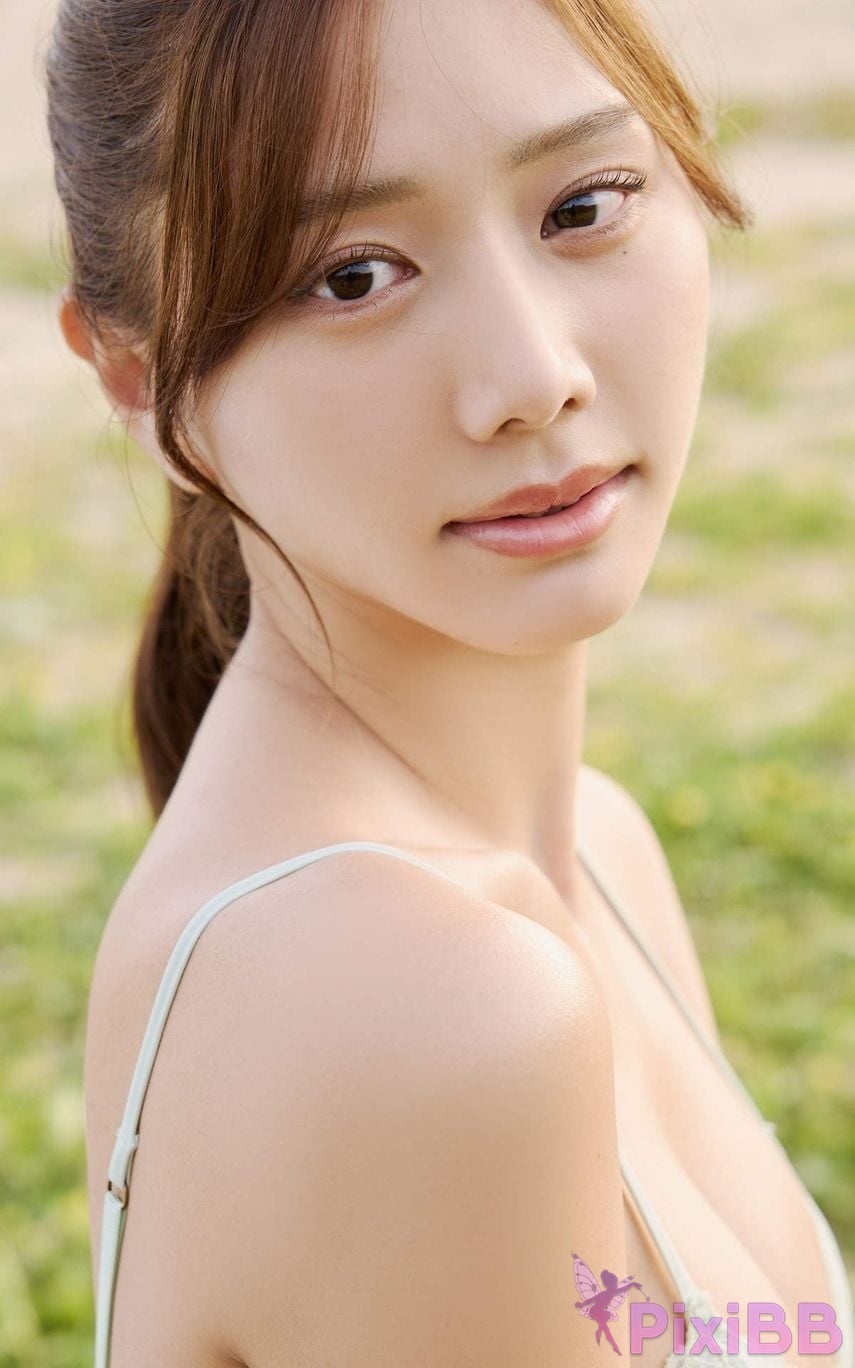 Japanese Idol Saito Yasuyo invincible goddess PixiBB.COM 047