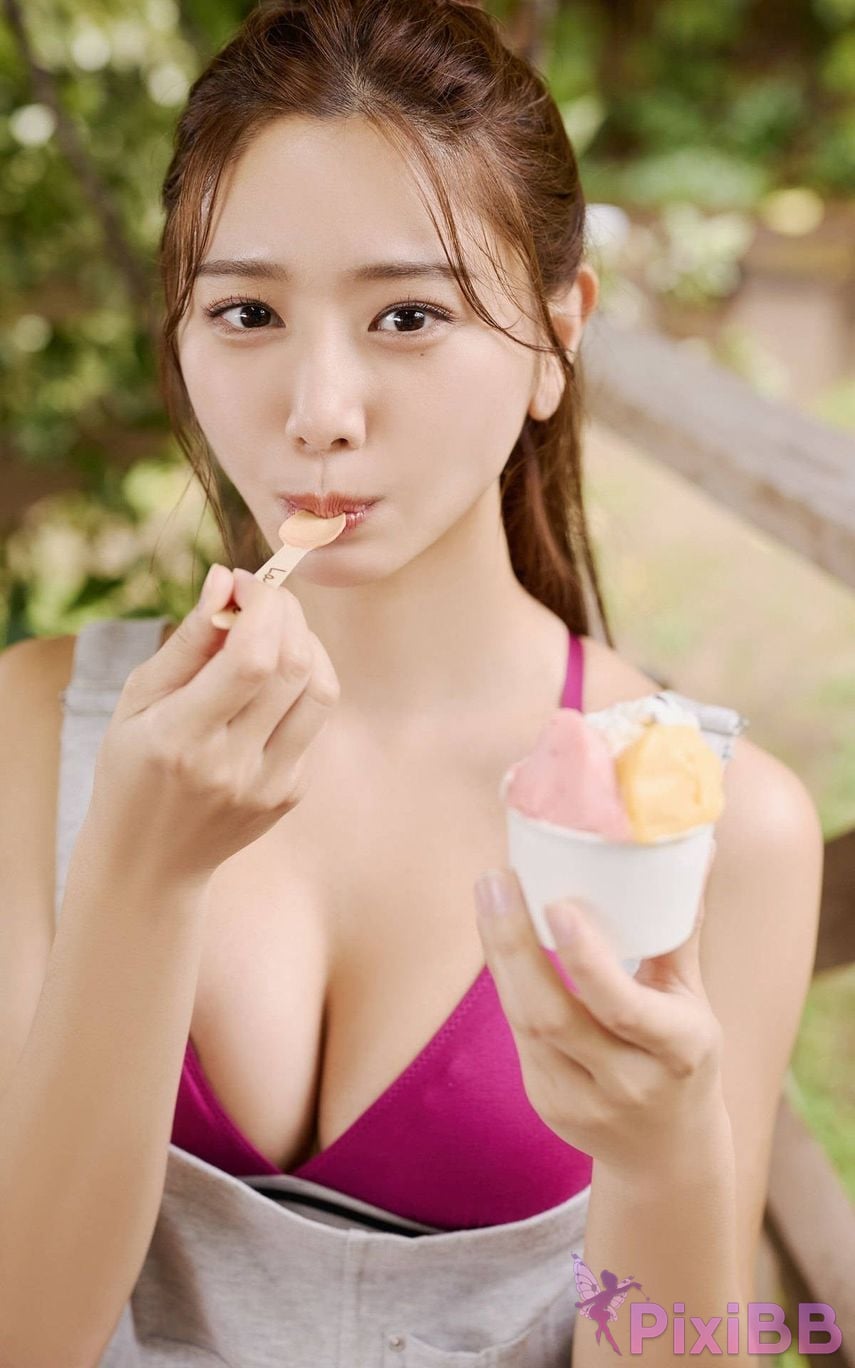 Japanese Idol Saito Yasuyo invincible goddess PixiBB.COM 102