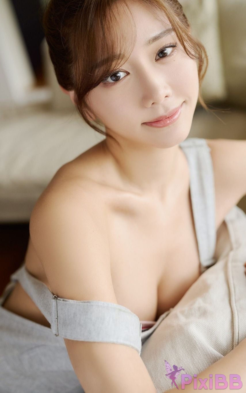 Japanese Idol Saito Yasuyo invincible goddess PixiBB.COM 124