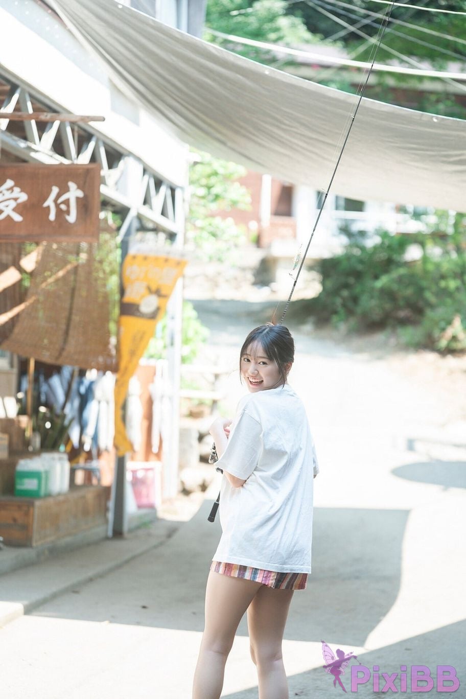 Japanese Idol Miu Shirahama Mito FLASH digital photo book when we were friends PixiBB.COM 002