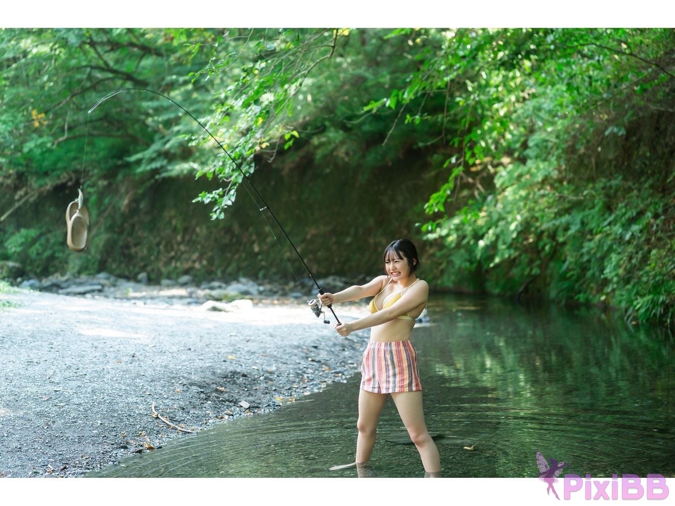 Japanese Idol Miu Shirahama Mito FLASH digital photo book when we were friends PixiBB.COM 019