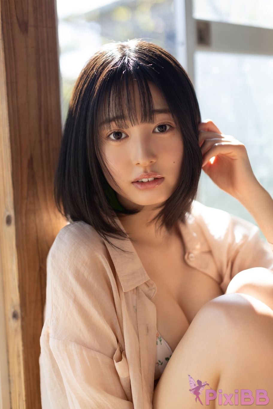 Japanese Idol Miu Shirahama FRIDAY Digital Photo Book Gurney Vol. 2 A slightly adult 100 page deluxe edition PixiBB.COM 002