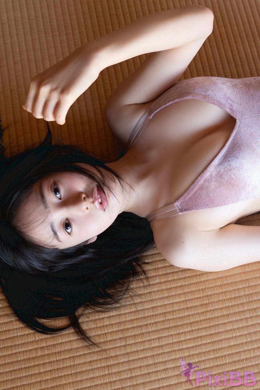 Japanese Idol Miu Shirahama FRIDAY Digital Photo Book Gurney Vol. 2 A slightly adult 100 page deluxe edition PixiBB.COM 060