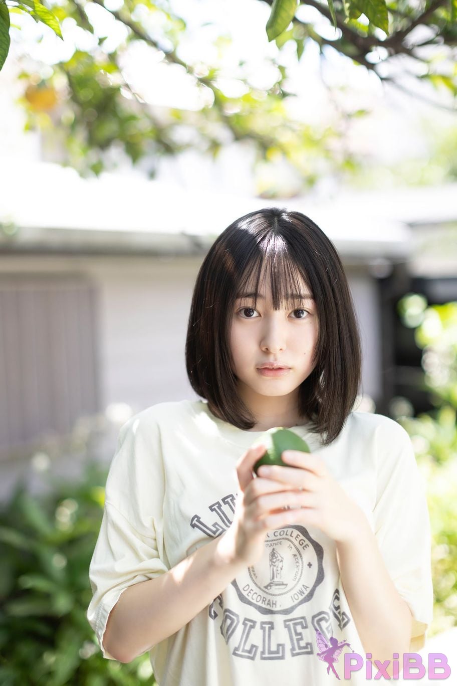 Japanese Idol Miu Shirahama FLASH Digital Photo Book A little adult PixiBB.COM 047