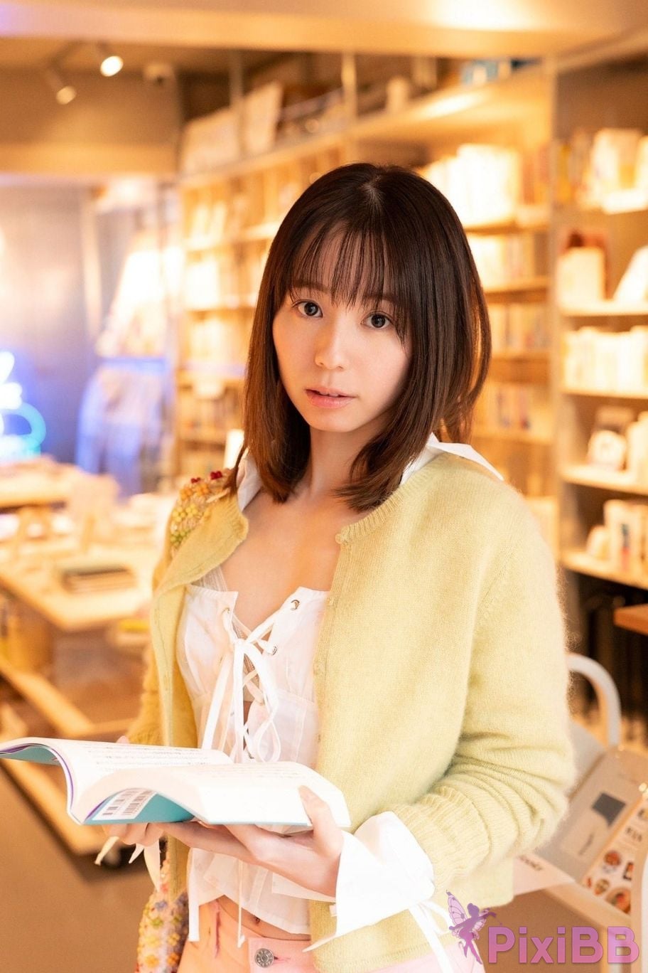 Japanese Idol Rina Koike turn your page SPA digital photo book BOOKS PixiBB.COM 005