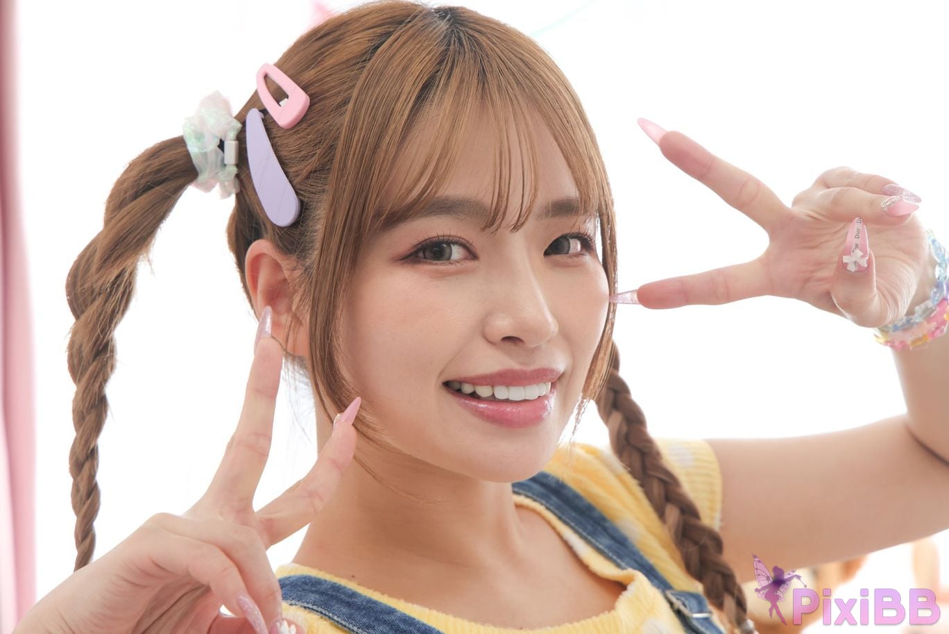 Japanese Idol Rika Tsubaki Lovepop L0795 PixiBB.COM 452