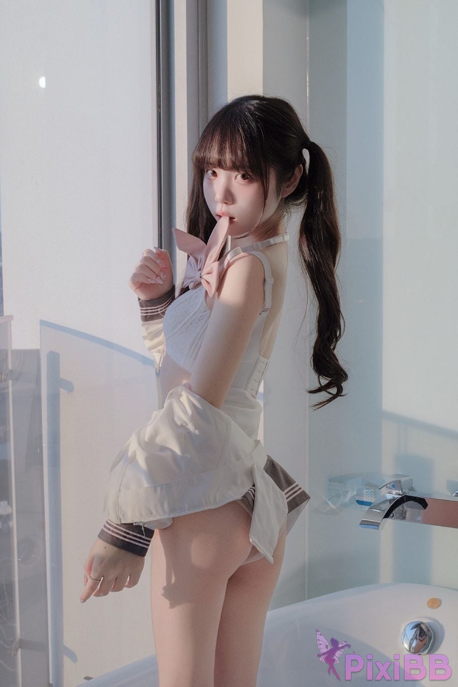 Cosplayer Cocoa Little White Rabbit Private time after class PixiBB.COM 046