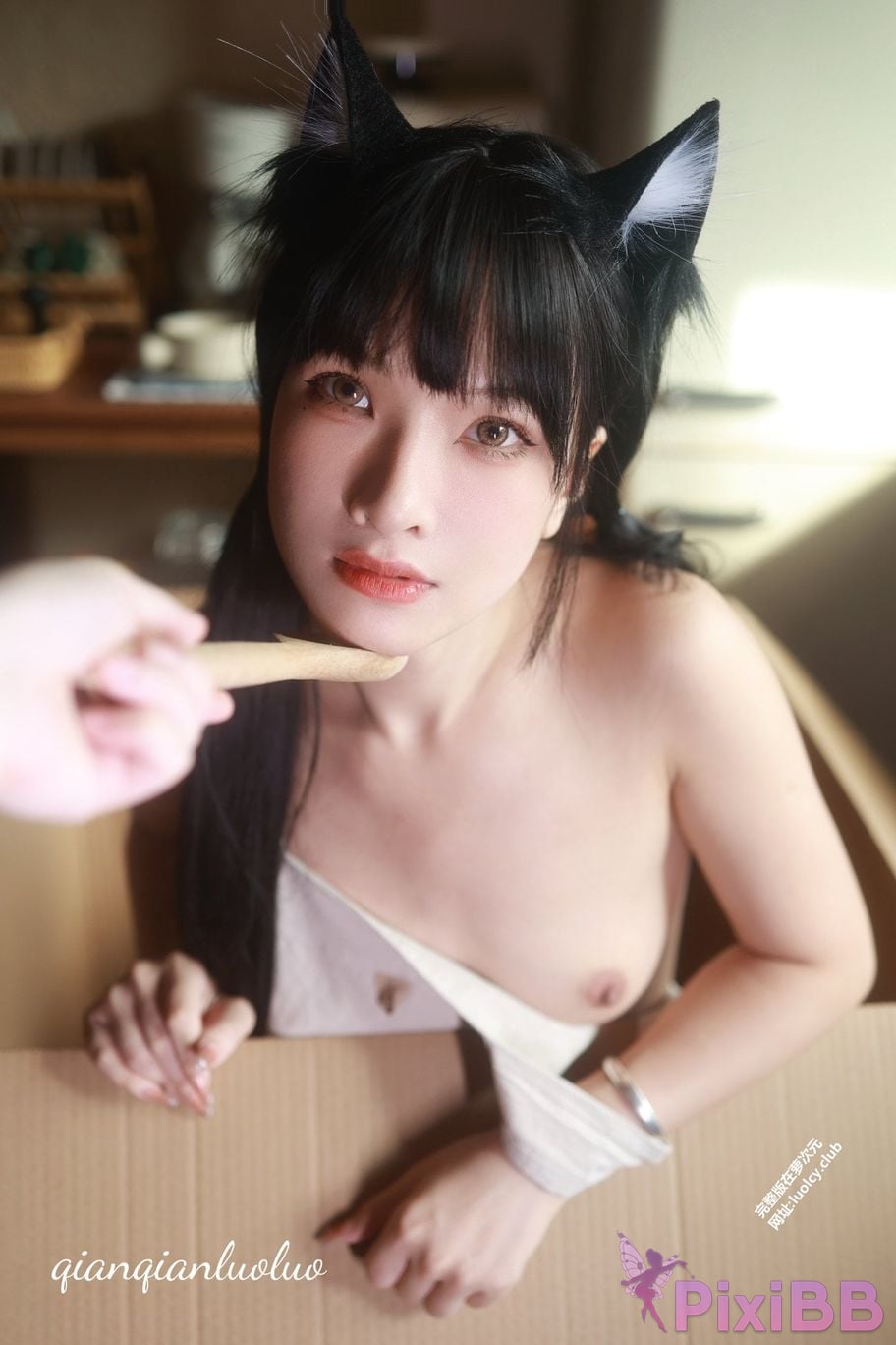 OtherXXX qianqianluoluo Qianluo LUO Subscription for the plump breasted white tiger young model Welfare Ji PixiBB.COM 211