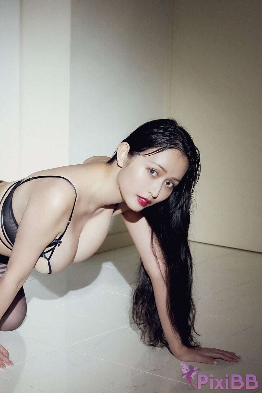 Japanese Idol Chiyo Amano FRIDAY digital photo book overflowing Melting vol.3 120 Page super deluxe edition PixiBB.COM 128