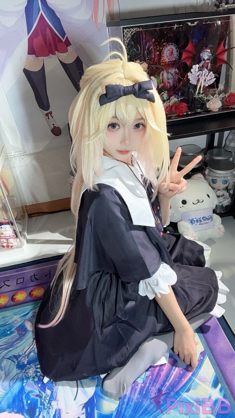 Cosplayer white oak Shirly luluka PixiBB.COM 121.PNG