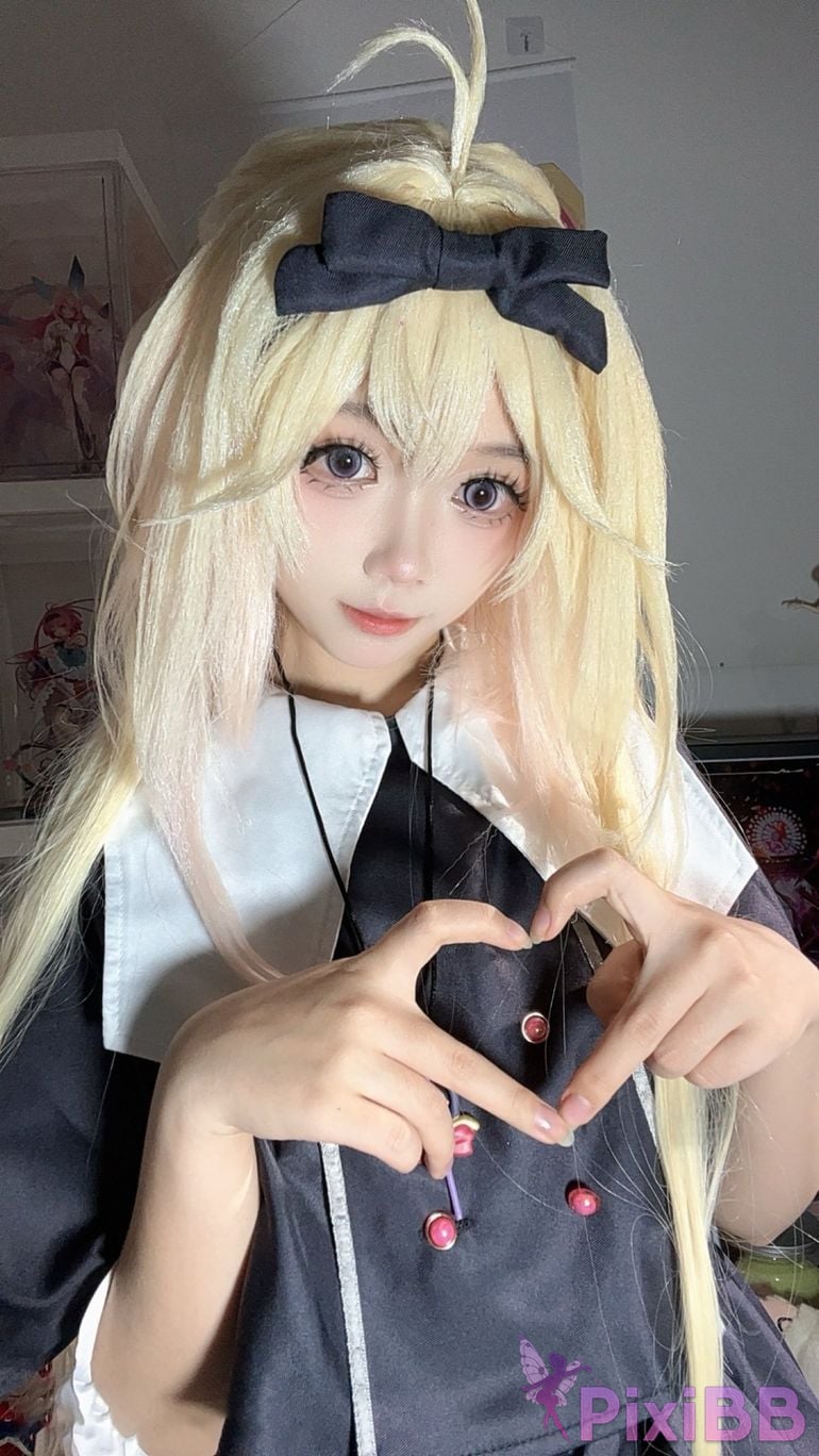 Cosplayer white oak Shirly luluka PixiBB.COM 126.PNG