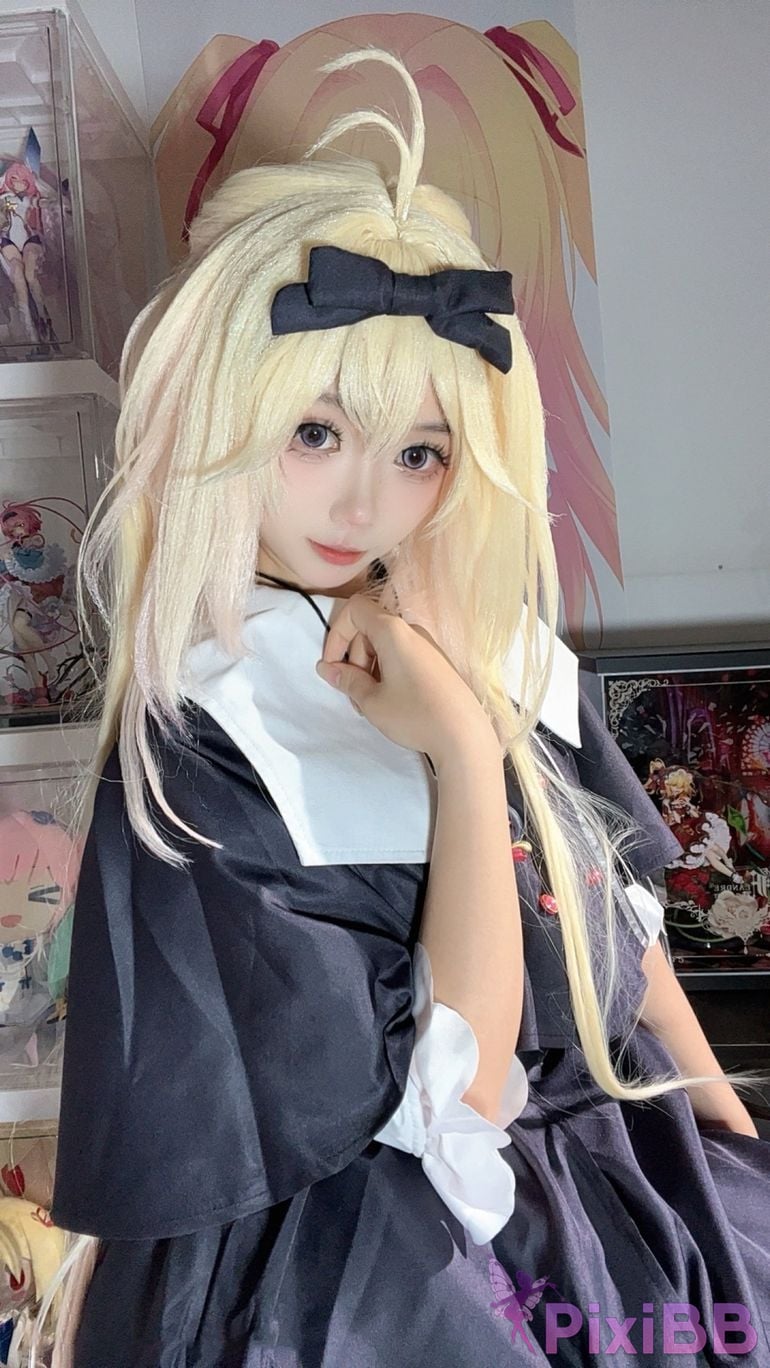 Cosplayer white oak Shirly luluka PixiBB.COM 128.PNG
