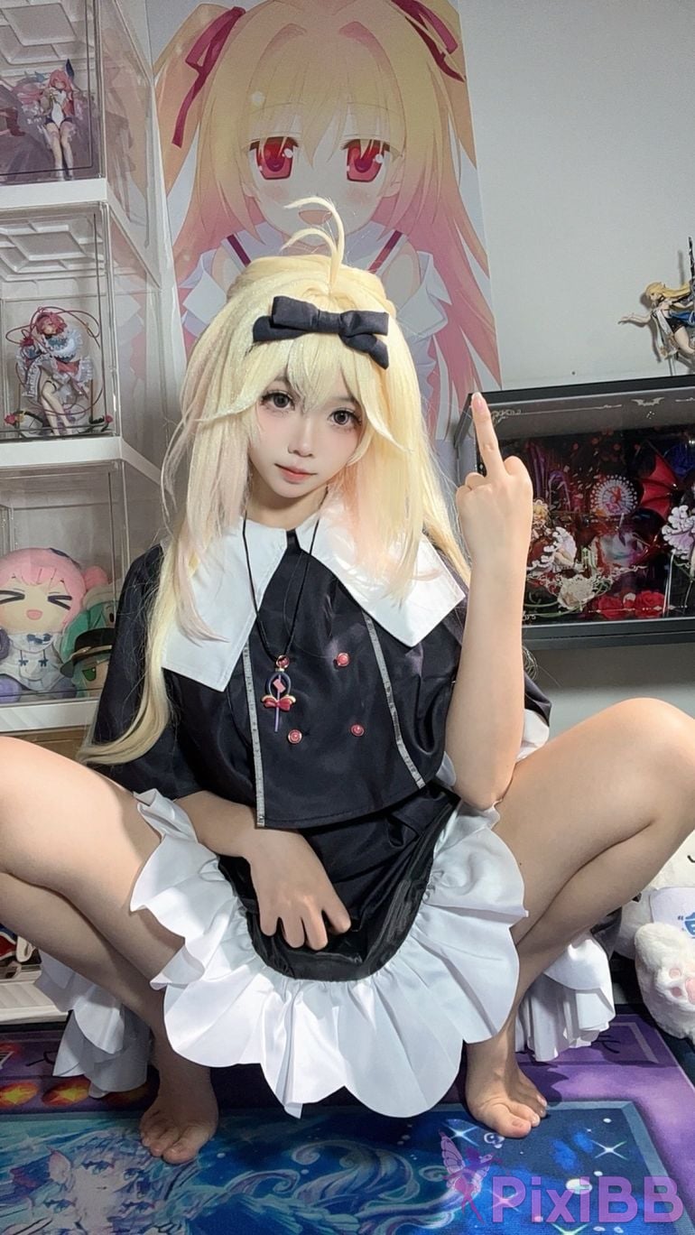 Cosplayer white oak Shirly luluka PixiBB.COM 133.PNG