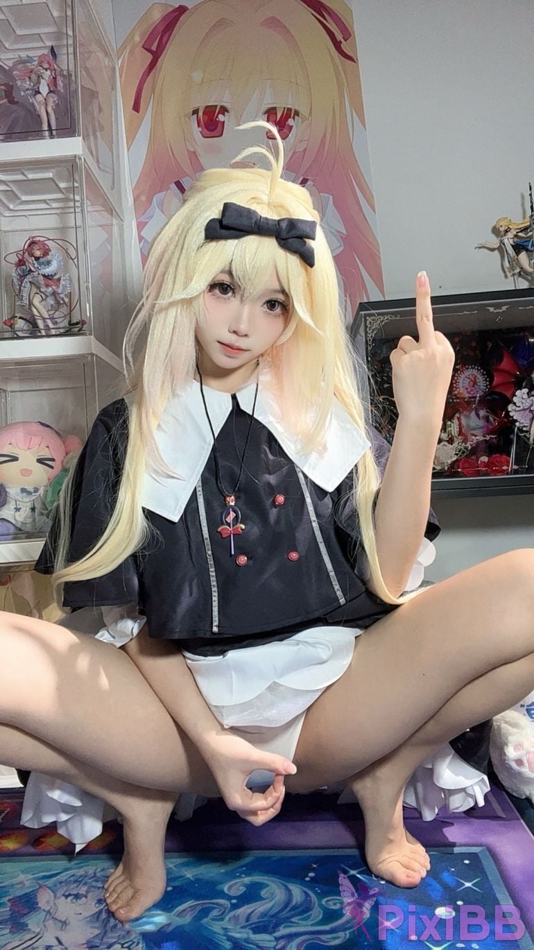 Cosplayer white oak Shirly luluka PixiBB.COM 138.PNG