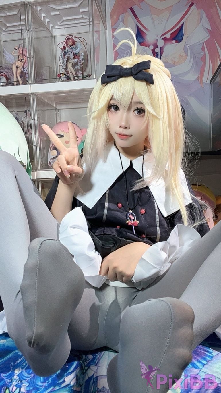 Cosplayer white oak Shirly luluka PixiBB.COM 139.PNG