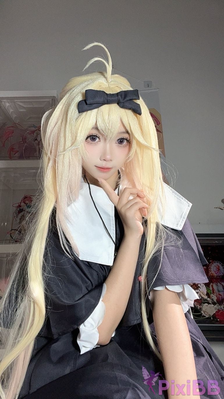 Cosplayer white oak Shirly luluka PixiBB.COM 143.PNG