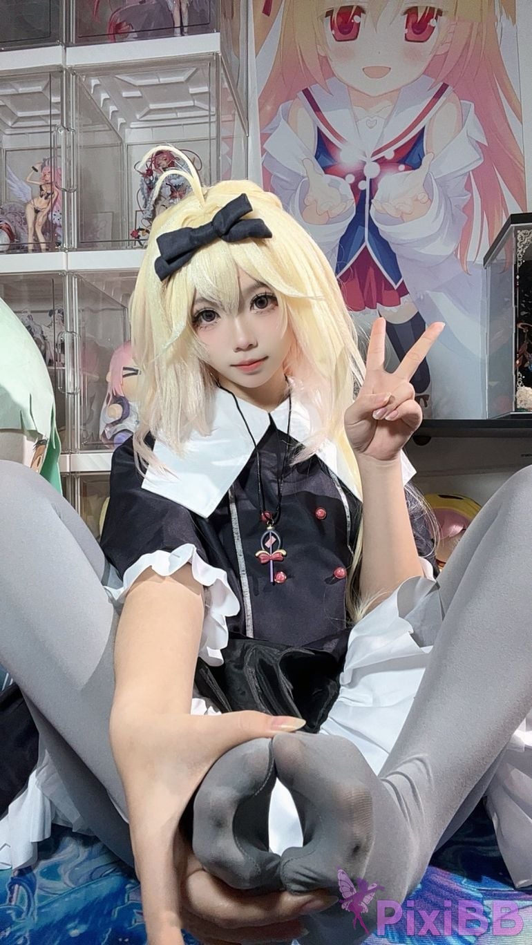 Cosplayer white oak Shirly luluka PixiBB.COM 145.PNG
