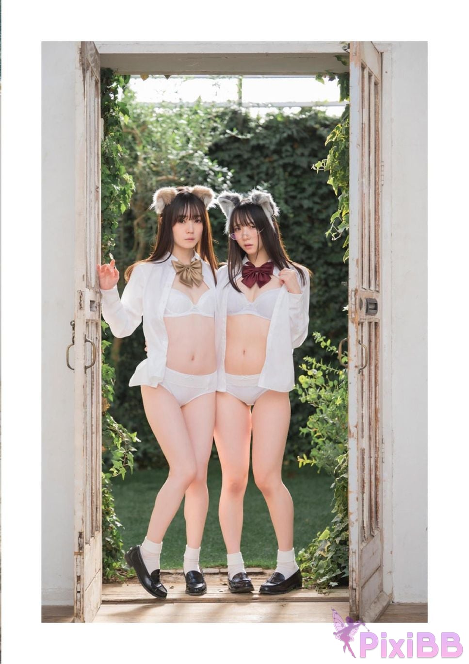 Japanese Idol Riko Konoe Utatane Midori Skirt approx. 100 A book that can be turned PixiBB.COM 359