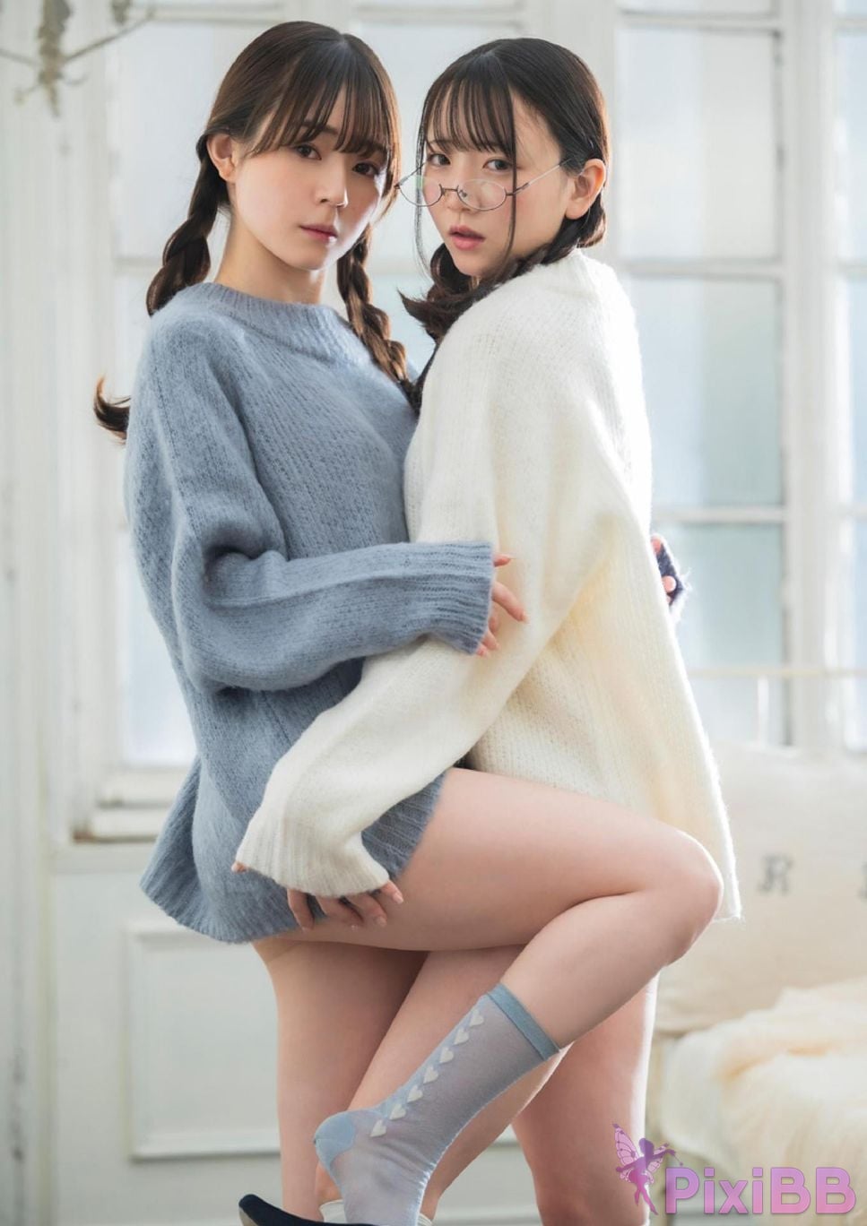 Japanese Idol Riko Konoe Utatane Midori Skirt approx. 100 A book that can be turned PixiBB.COM 416