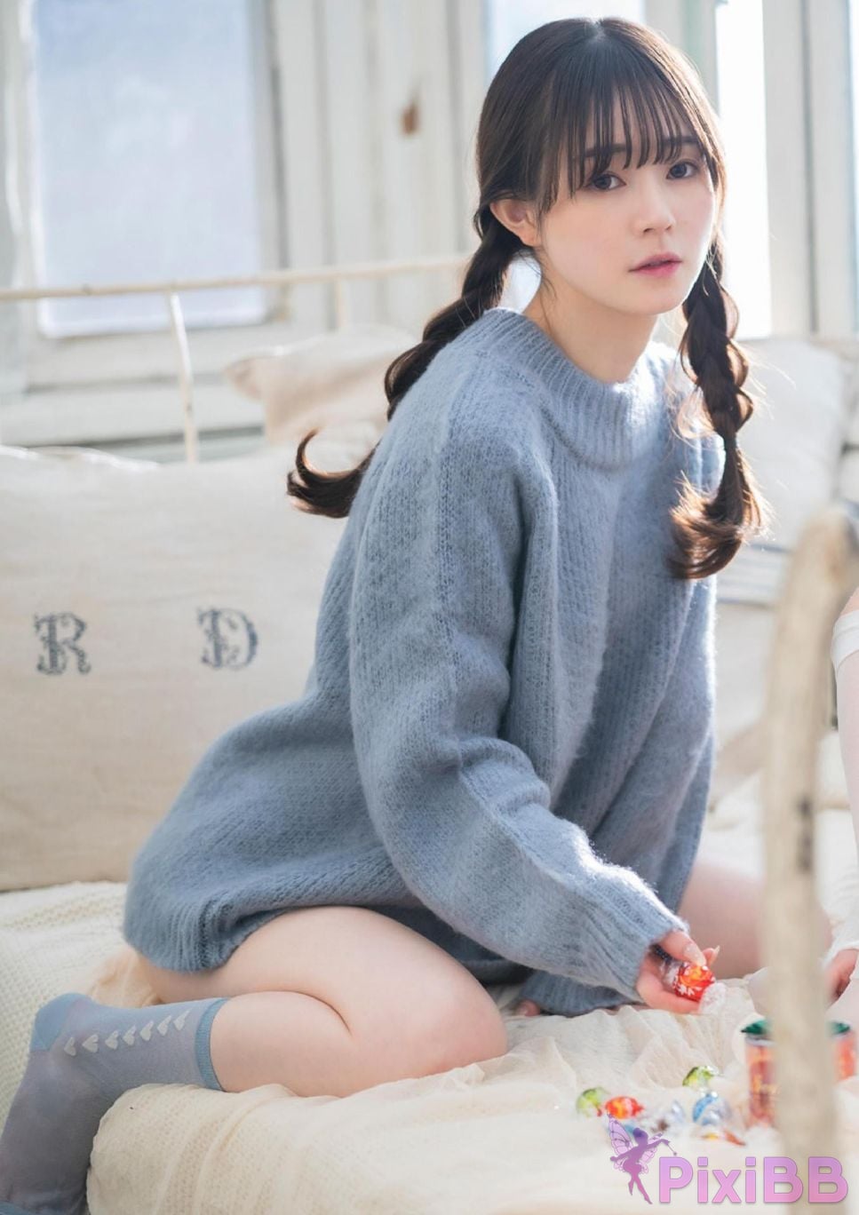 Japanese Idol Riko Konoe Utatane Midori Skirt approx. 100 A book that can be turned PixiBB.COM 426