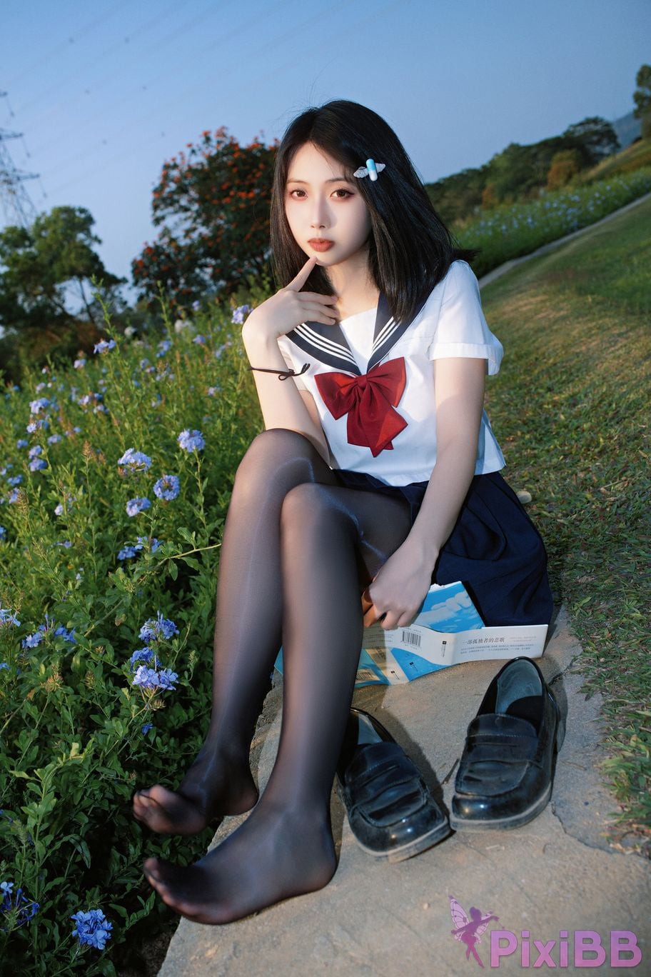 Cosplayer seven red beans blue flower JK PixiBB.COM 031