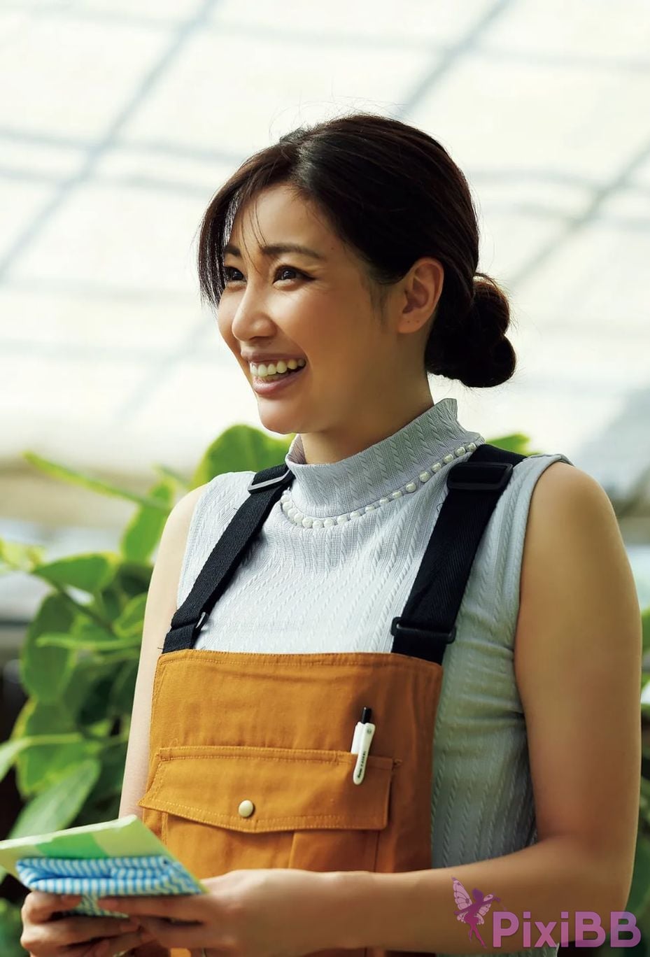 Japanese Idol Miho Abe FRIDAY GOLD i m p a c t S e x y s n u d PixiBB.COM 014