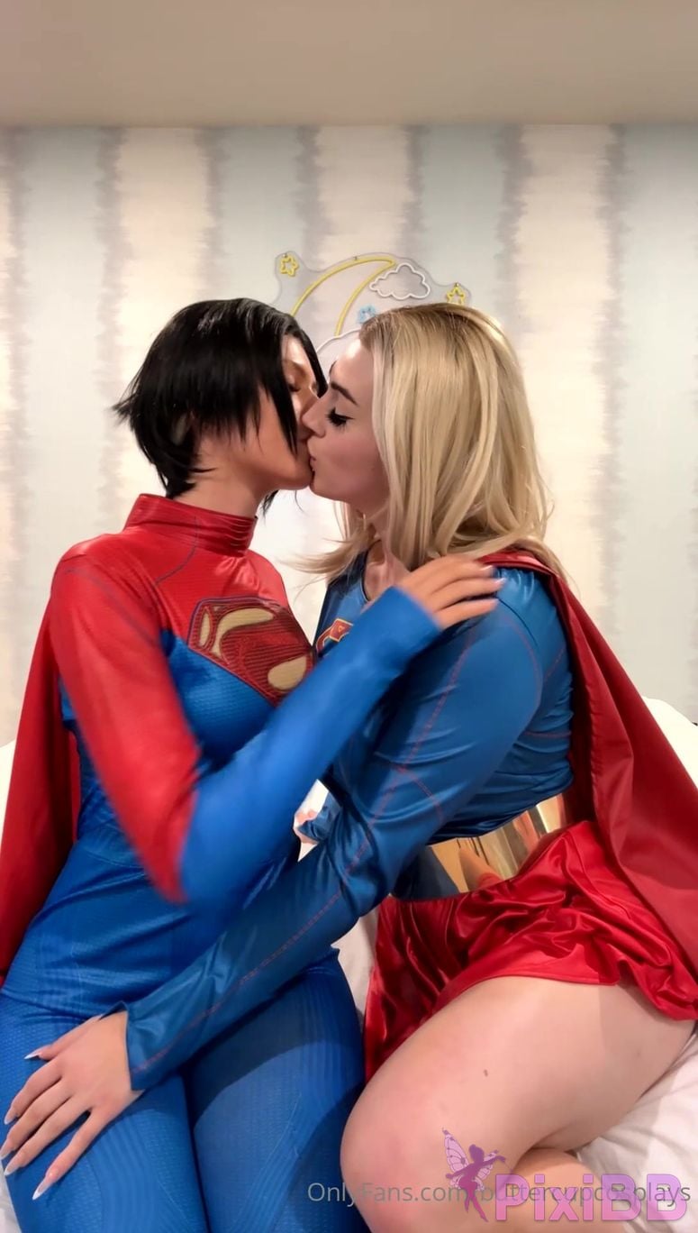 Buttercup Cosplays Xoj3na Supergirl Video PixiBB.COM 2 003