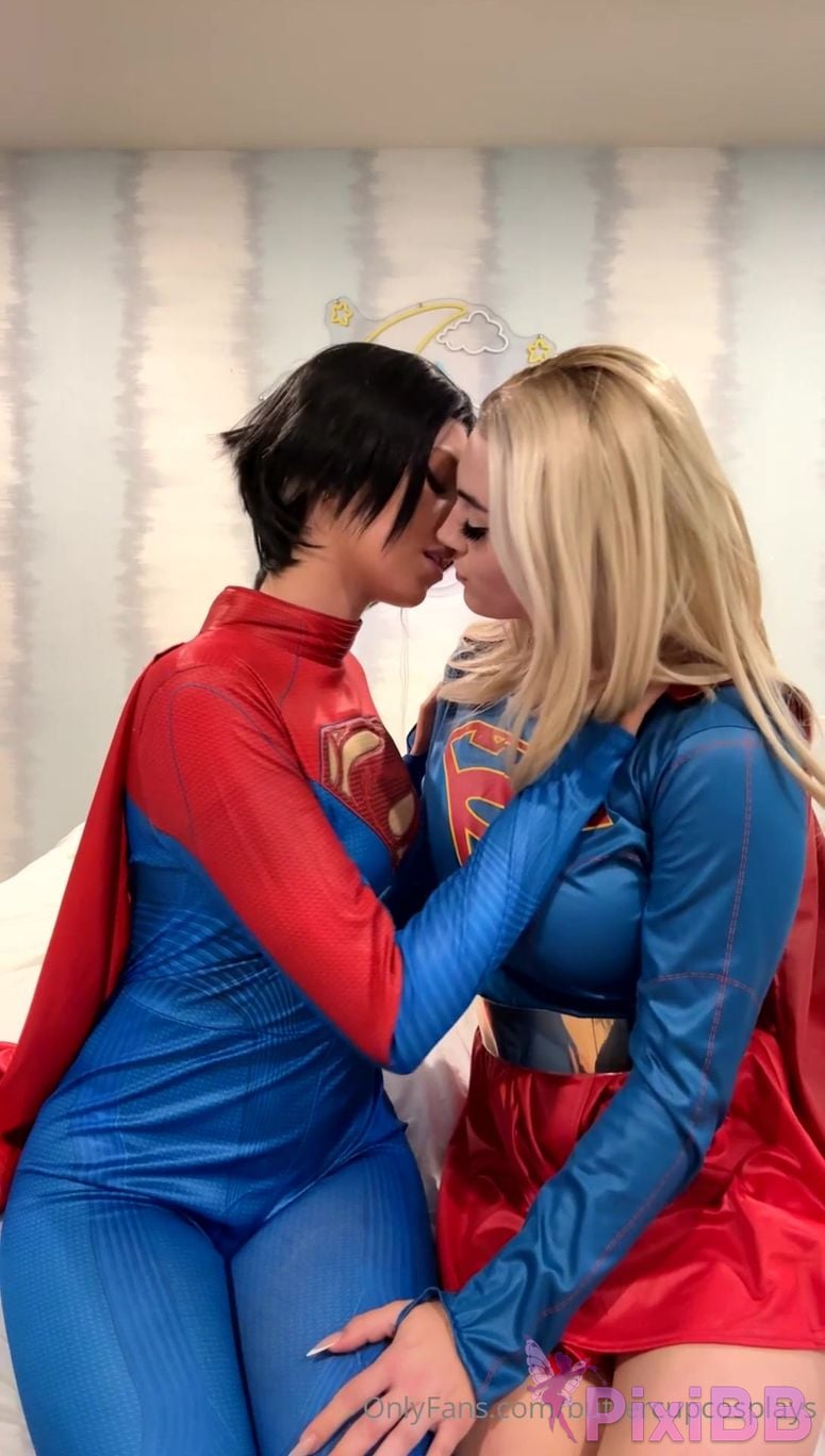 Buttercup Cosplays Xoj3na Supergirl Video PixiBB.COM 2 008