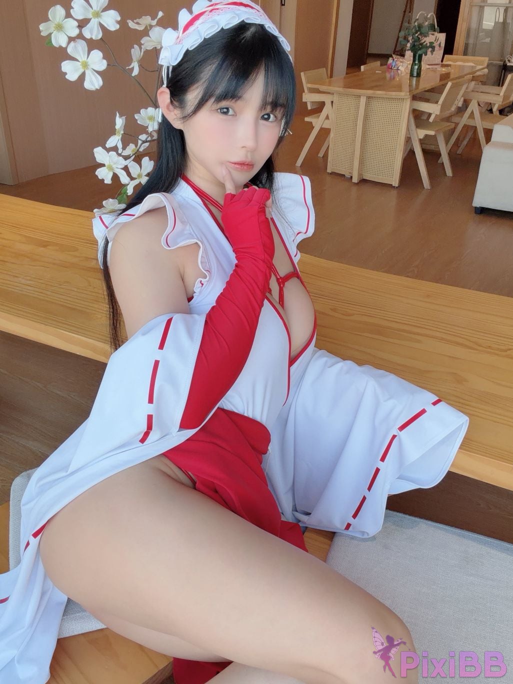Cosplayer Sakurai Nene red rope witch PixiBB.COM 010
