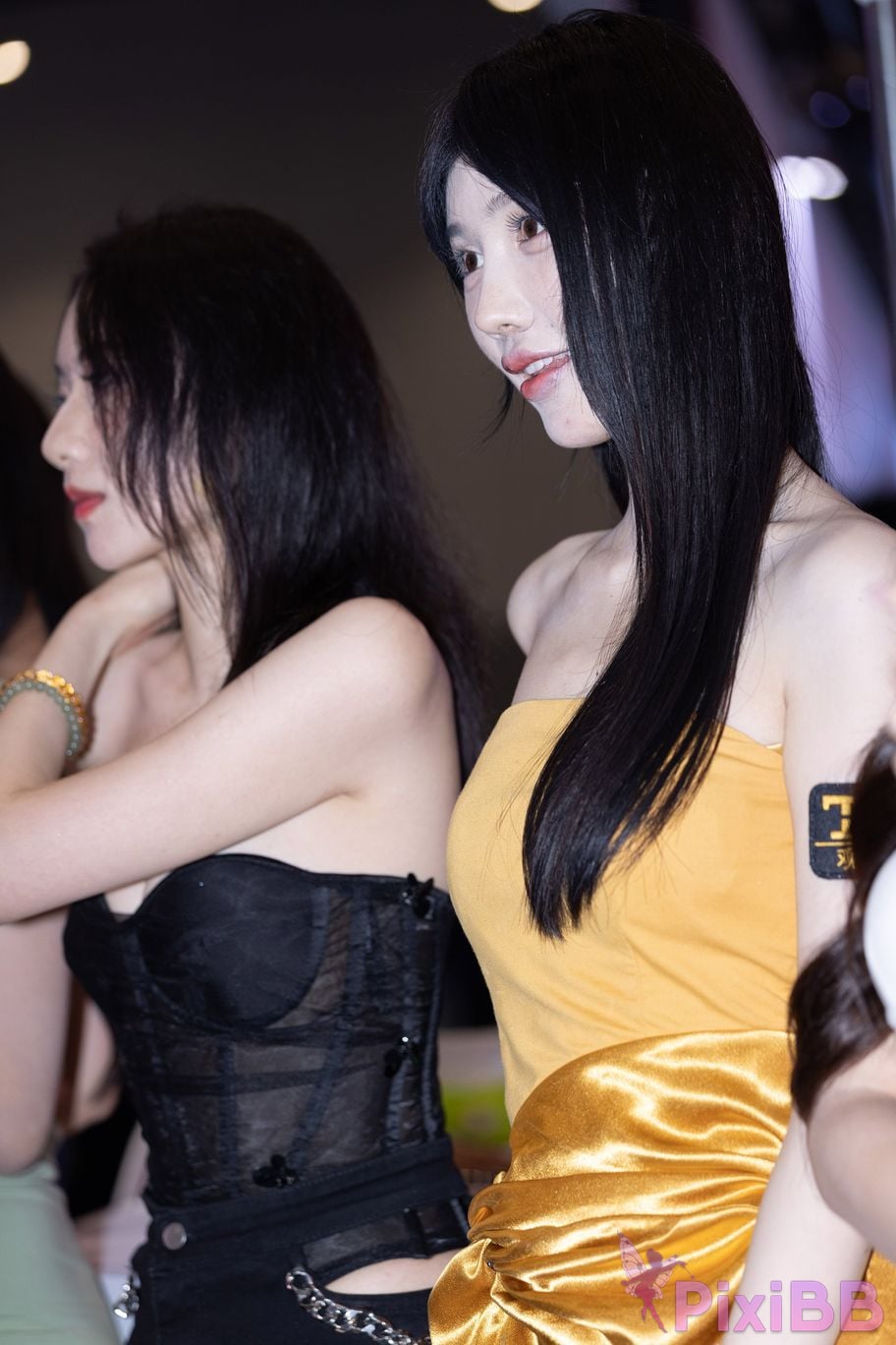 Featured Street Photography Works No.5597 Car model Li Yien PixiBB.COM 022