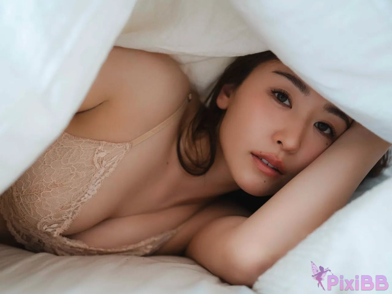 Japanese Idol Haruka Miwa san lun qing xiang FRIDAY digital photo book dream bed in Vol.2 PixiBB.COM 061