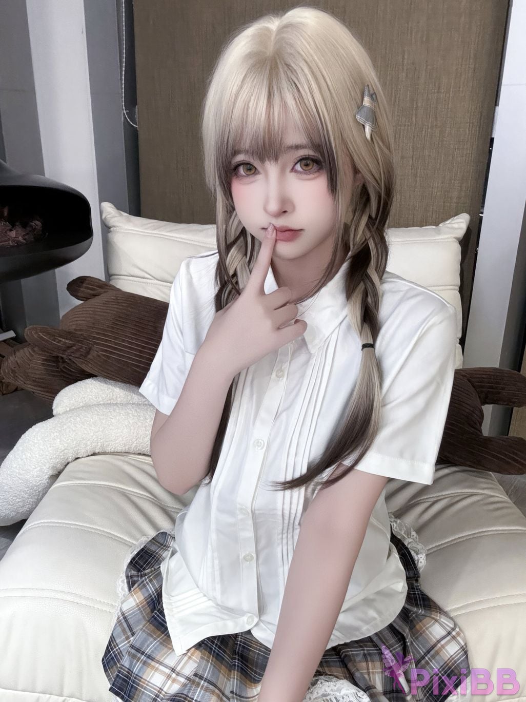Cosplayer Yuno Shimizu White shirt broken shadow PixiBB.COM 006