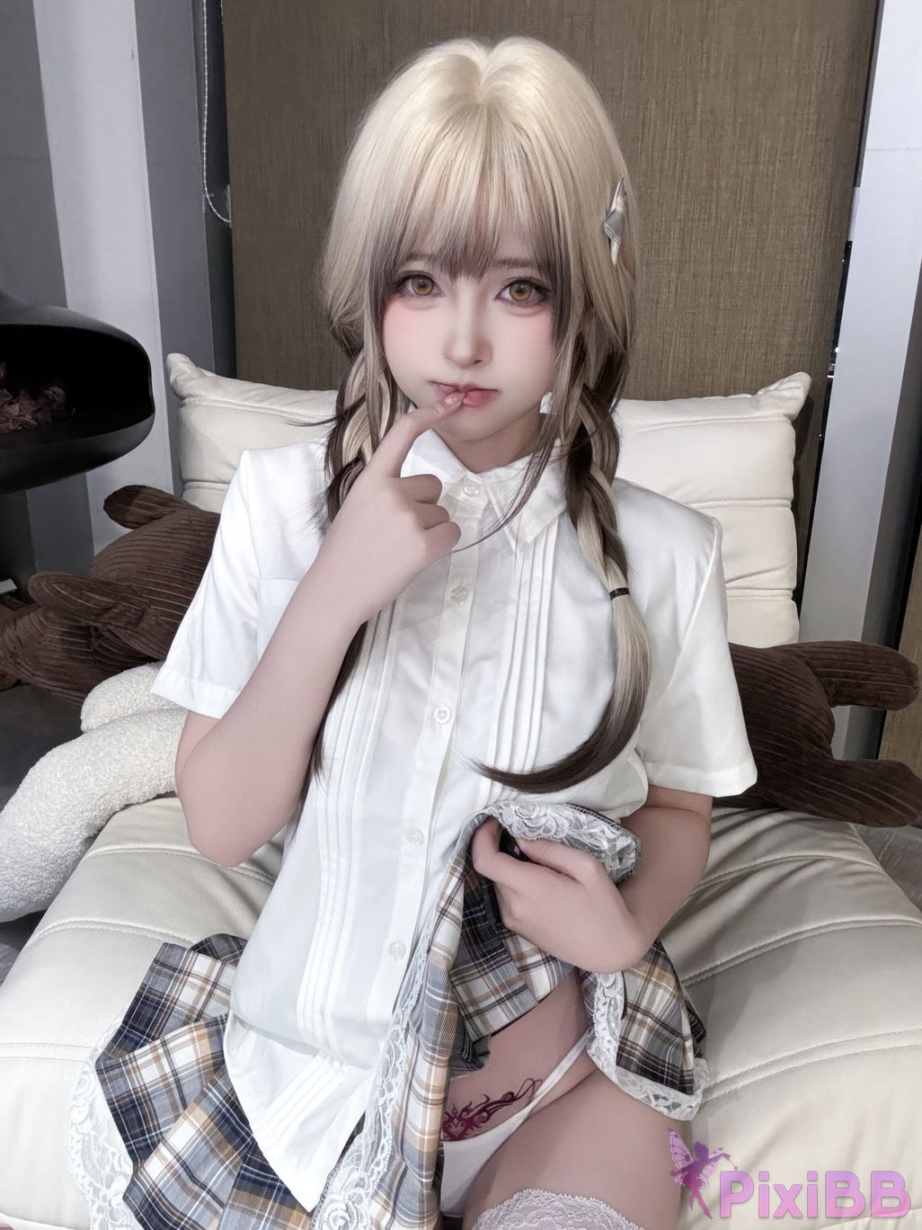 Cosplayer Yuno Shimizu White shirt broken shadow PixiBB.COM 011