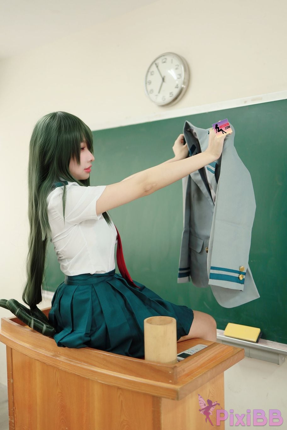 Coser mu Momo xue sheng fu zi wei pa PixiBB.COM 002