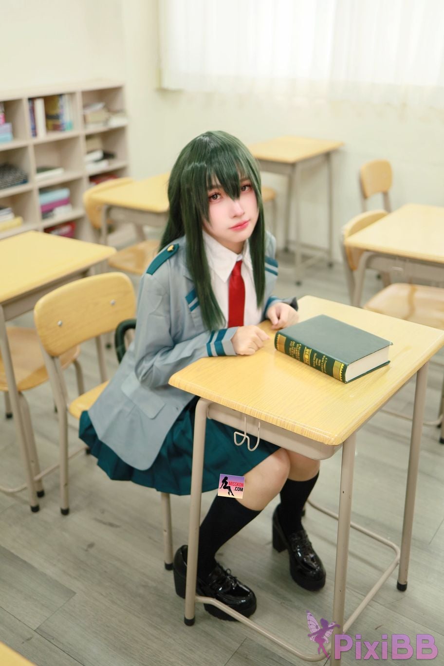 Coser mu Momo xue sheng fu zi wei pa PixiBB.COM 015