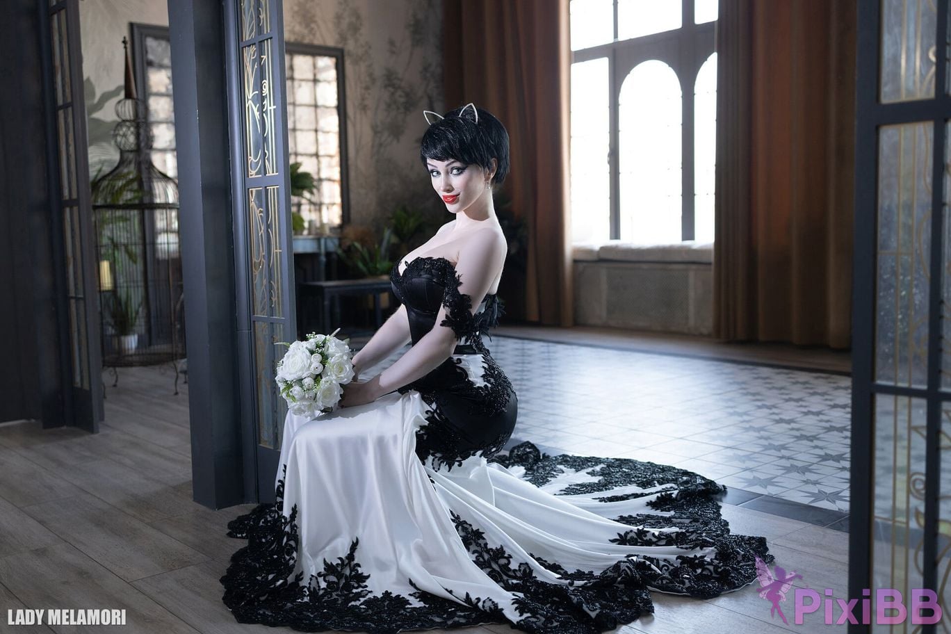 Lady Melamori Catwoman Bride PixiBB.COM 19