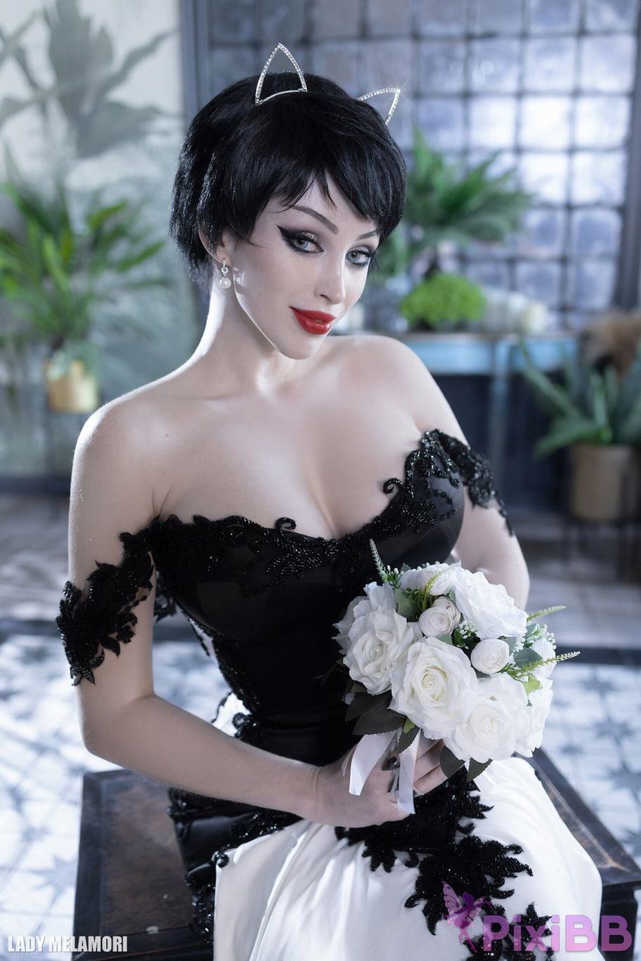 Lady Melamori Catwoman Bride PixiBB.COM 4