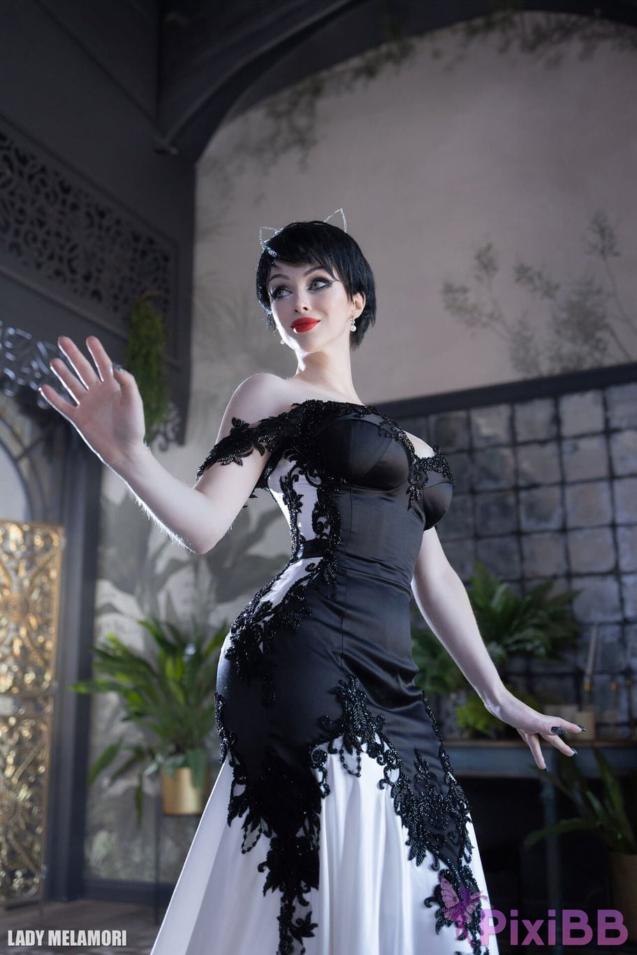 Lady Melamori Catwoman Bride PixiBB.COM 8