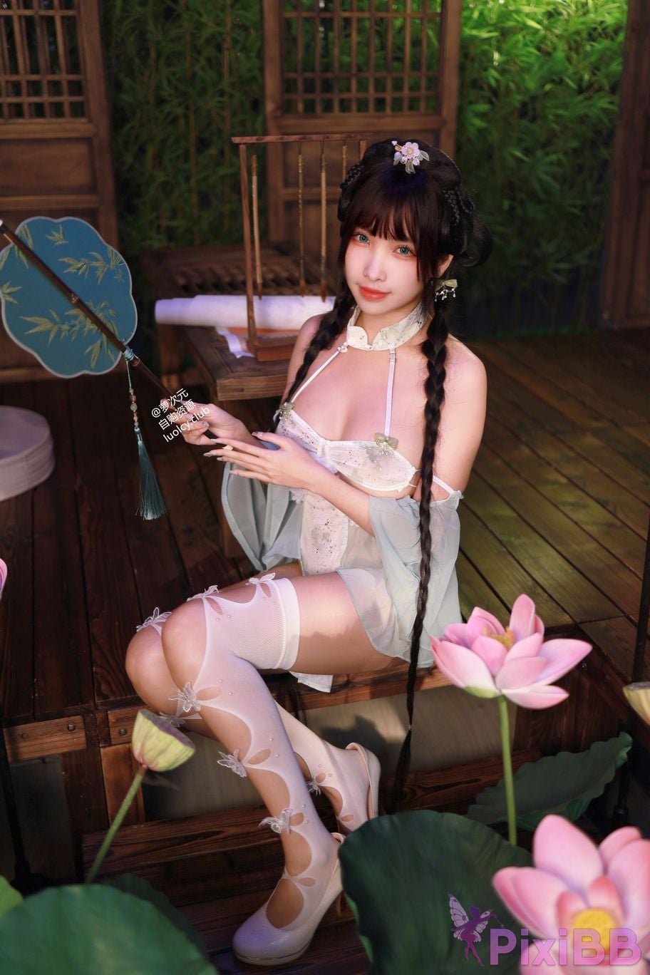 Cosplayer Mumu Momo yi xin su wen 8K Ver. PixiBB.COM 001