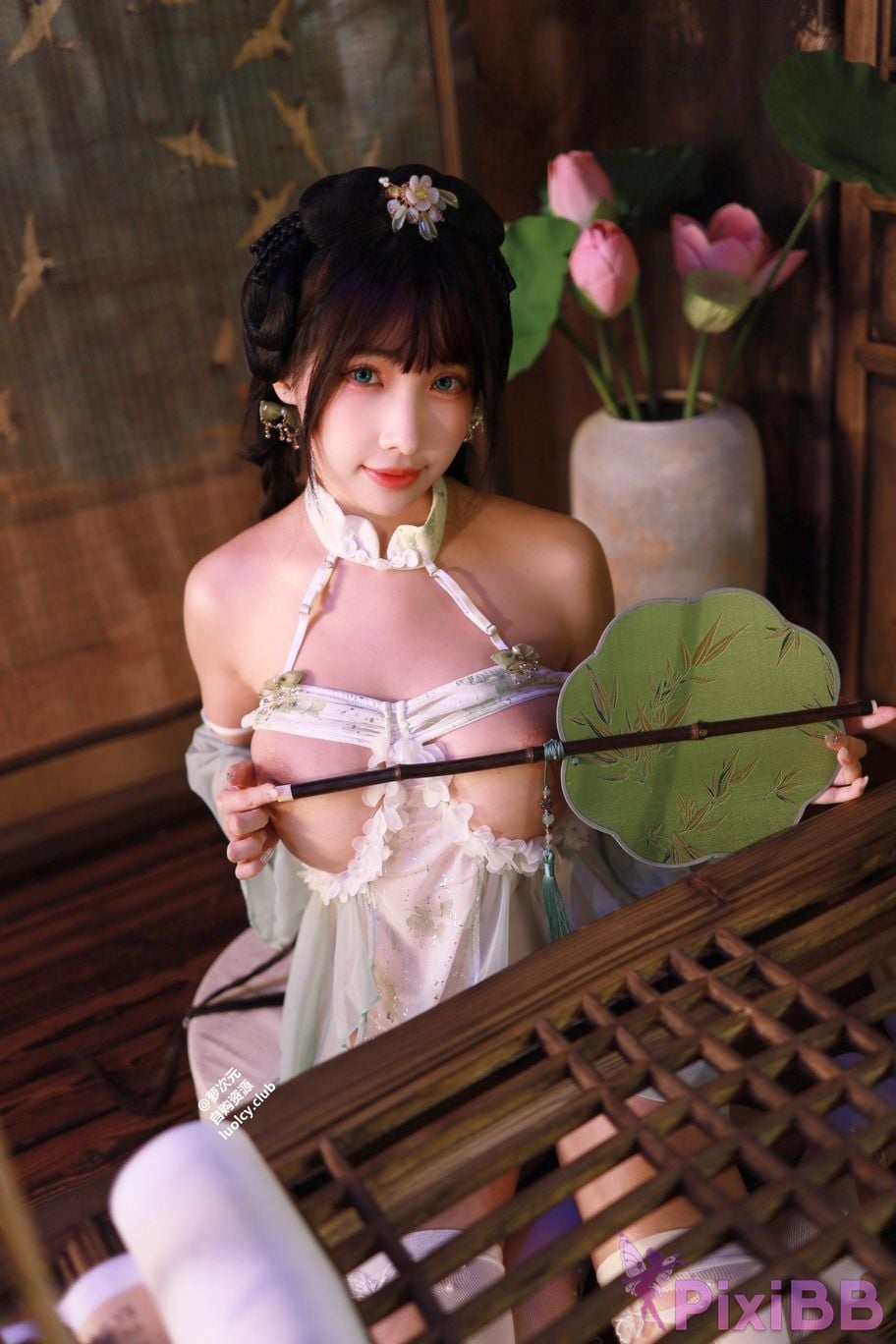 Cosplayer Mumu Momo yi xin su wen 8K Ver. PixiBB.COM 005