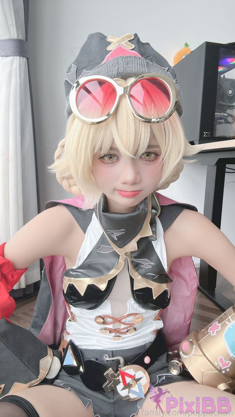Cosplayer PoppaChan Jahoda Genshin Impact PixiBB.COM 005