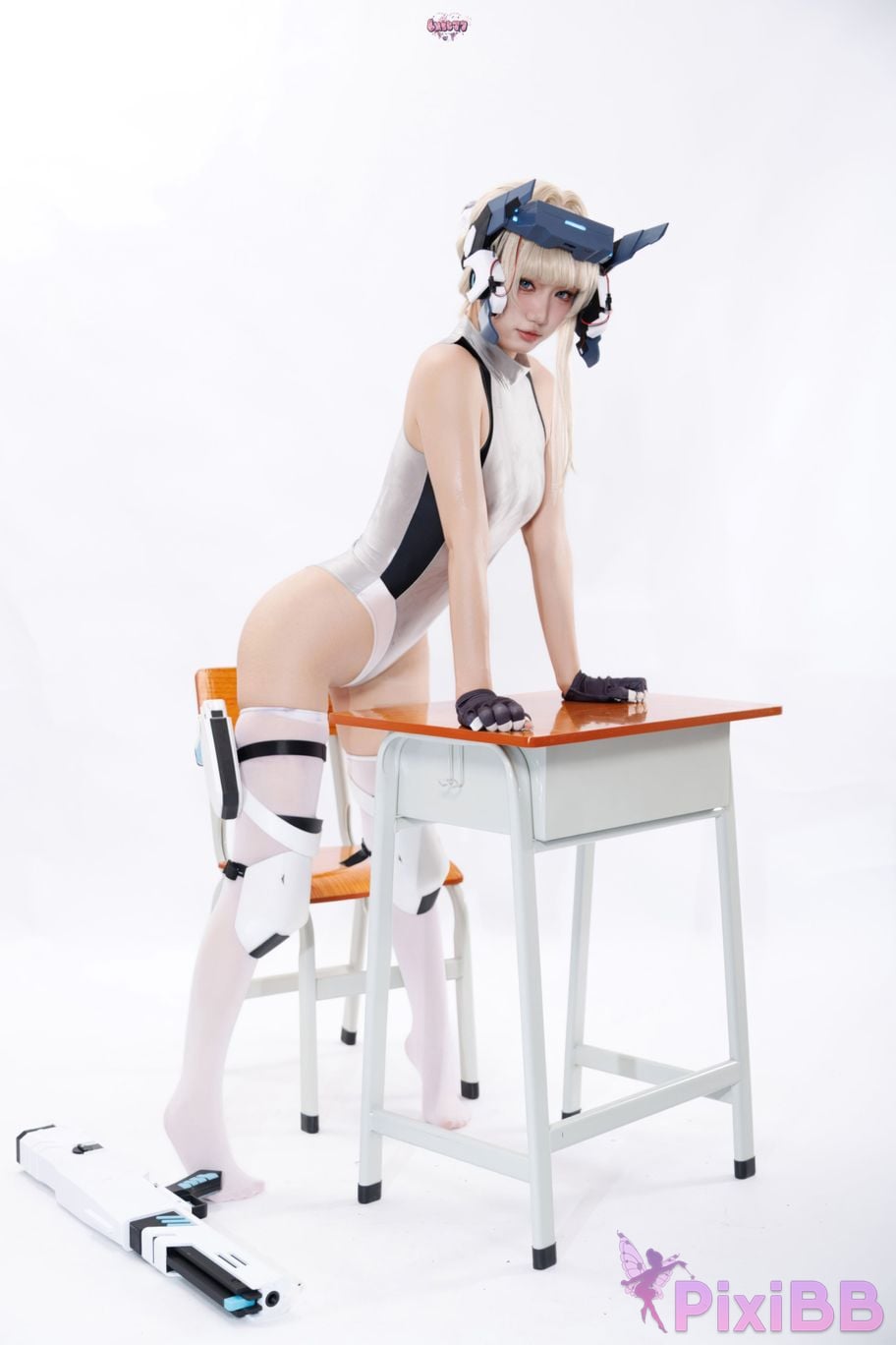 Cosplayer Qiqi be good Blue Archive Flying Birds and Horses competitive swimming PixiBB.COM 005