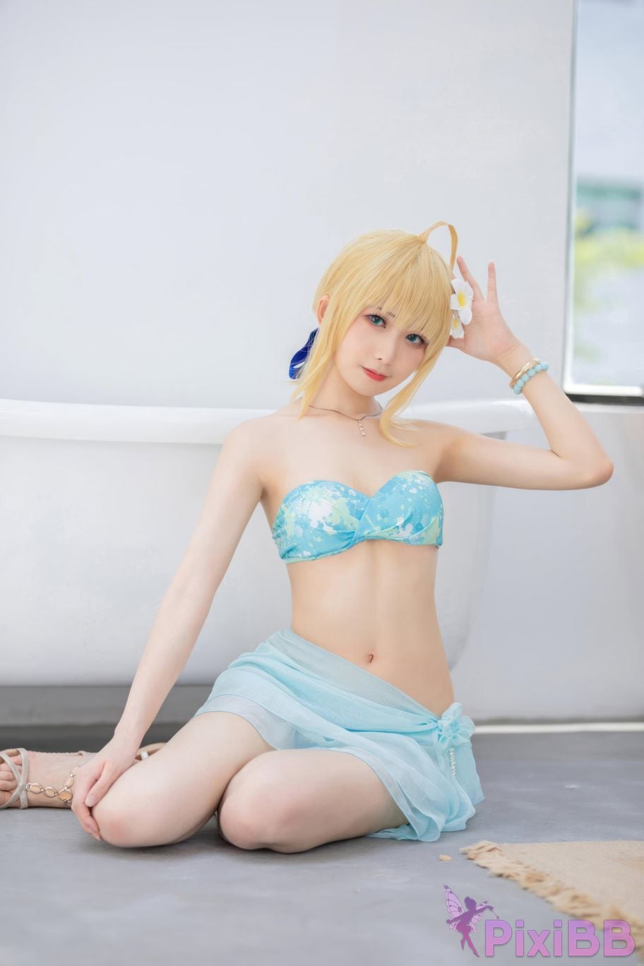 Cosplayer Fengjiang v FGO Saber swimsuit PixiBB.COM 002