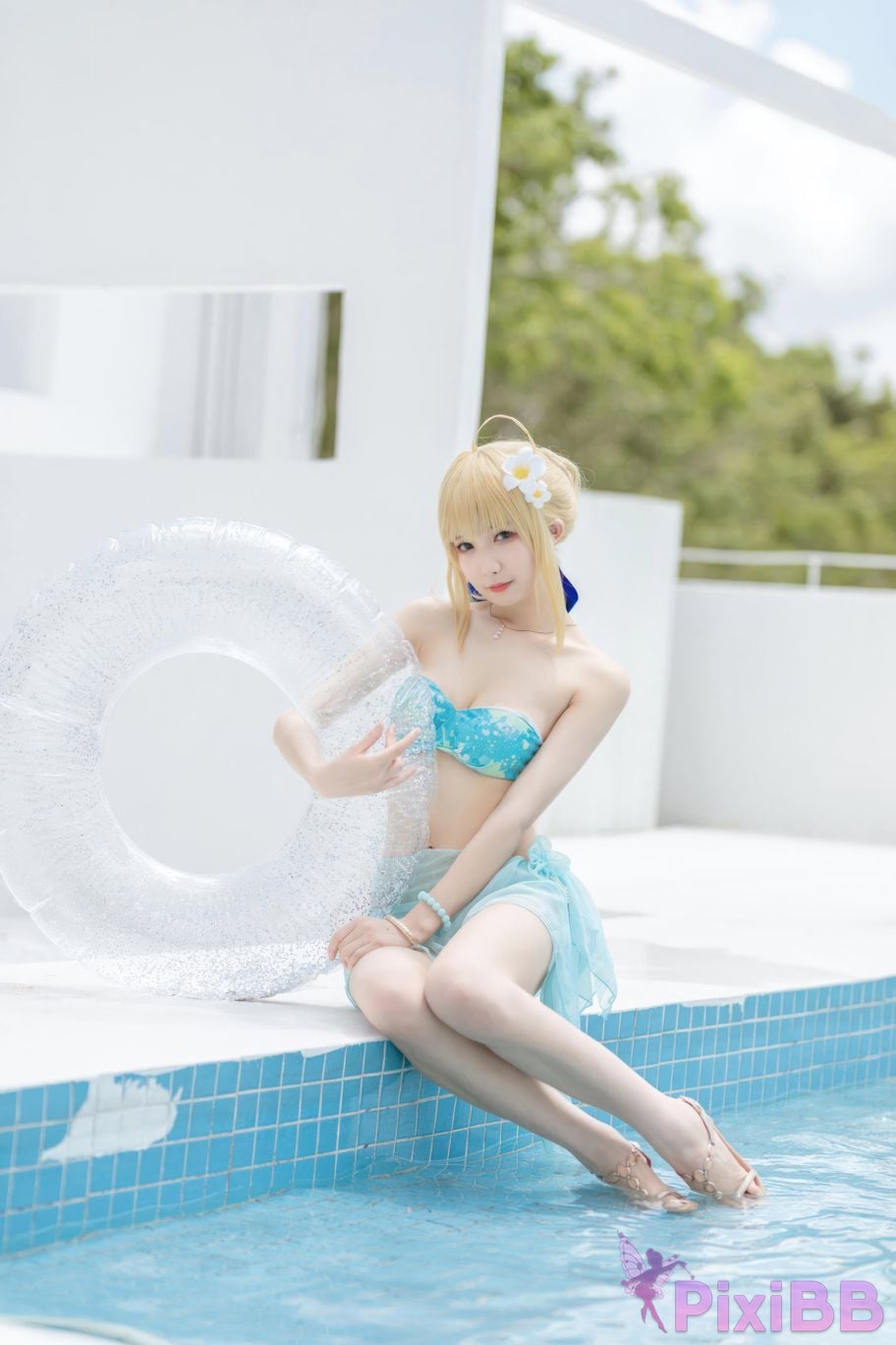 Cosplayer Fengjiang v FGO Saber swimsuit PixiBB.COM 006
