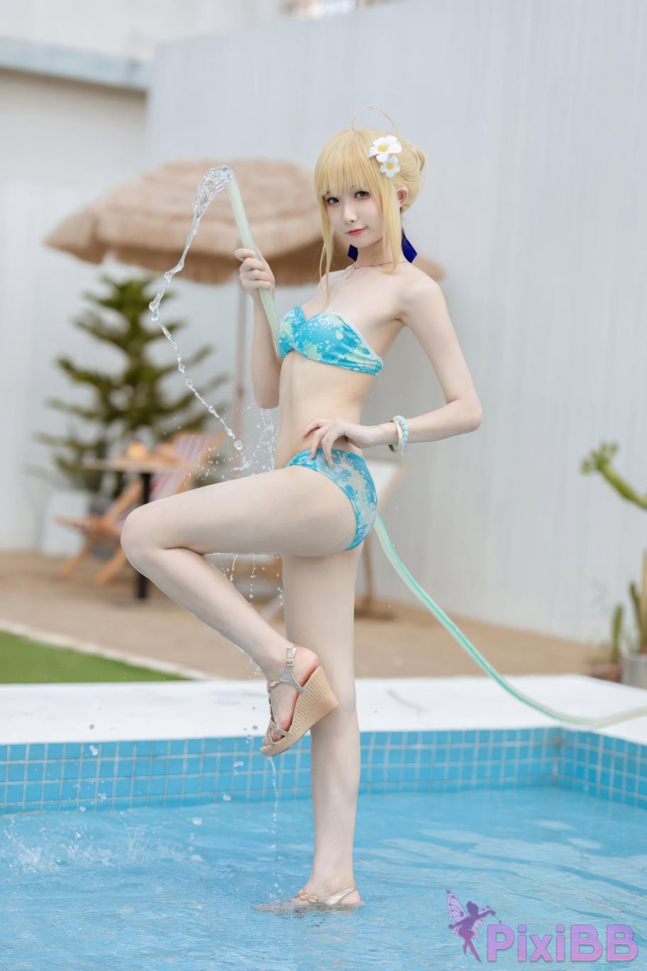 Cosplayer Fengjiang v FGO Saber swimsuit PixiBB.COM 032