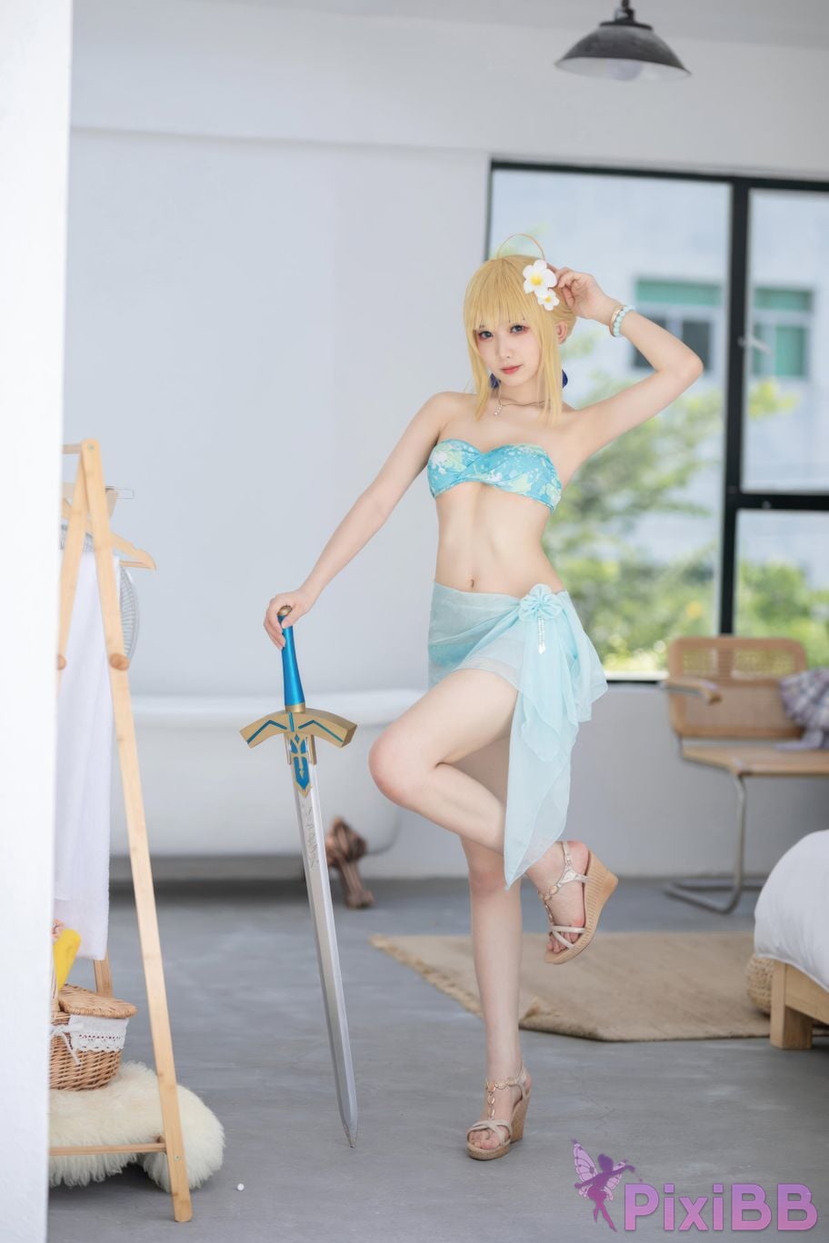 Cosplayer Fengjiang v FGO Saber swimsuit PixiBB.COM 034