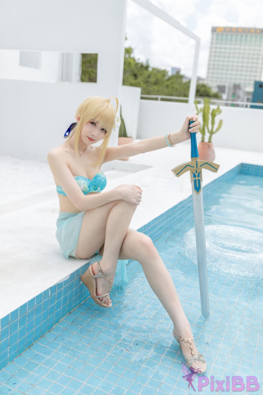 Cosplayer Fengjiang v FGO Saber swimsuit PixiBB.COM 039